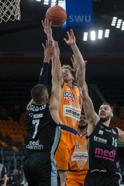 他的故事给 他的故事给