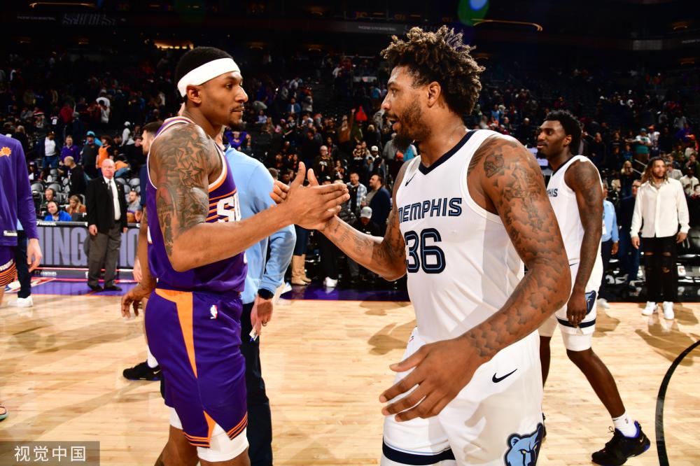 守球员们坚 守球员们坚